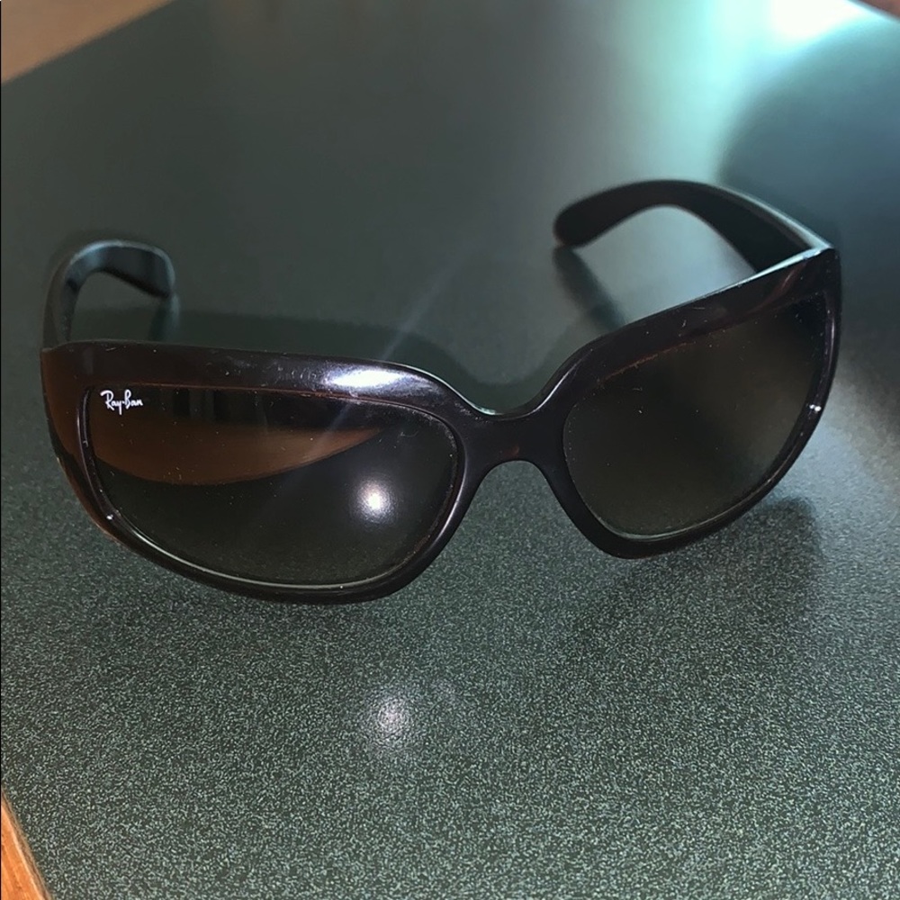 Women’s Ray-Ban Sunglasses